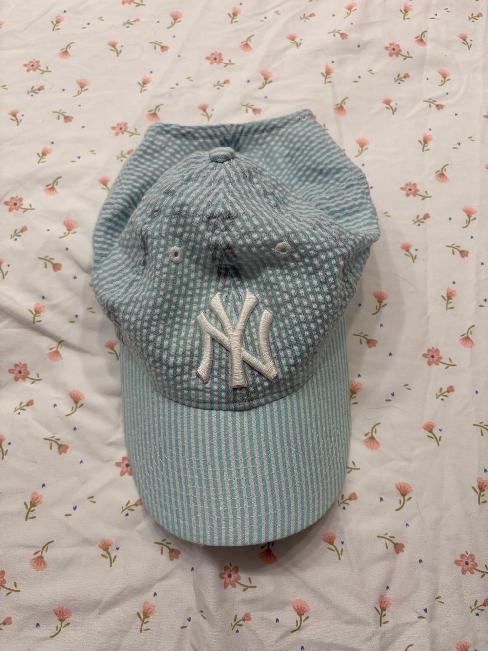 New Era Light Blue & White Seersucker NY Cap